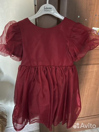 Платье из оргазны