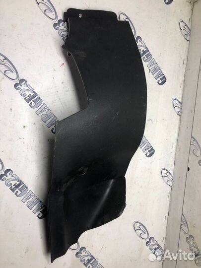 Накладка торпедо правая Mitsubishi Lancer