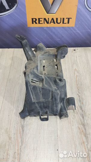 Корпус блока предохранителей реле Renault symbol