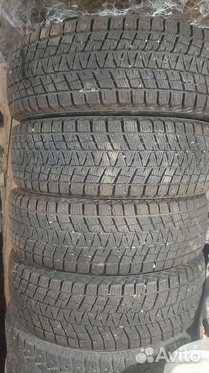 Bridgestone Blizzak DM-V1 215/70 R15 98R