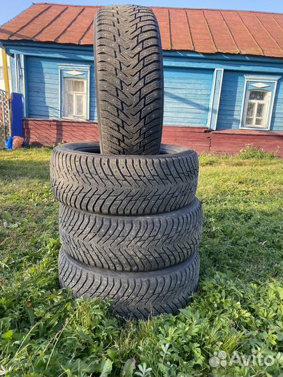 Nokian Tyres Hakkapeliitta 8 215/55 R17 98T