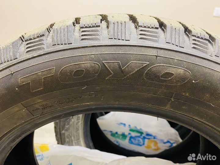 Toyo Observe G3-Ice 215/60 R17 100