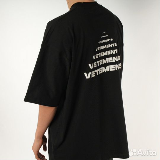 Футболка Vetements Pyramid