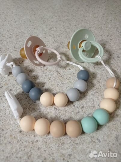 Пустышка с держателем (в наличии 2 комплекта)