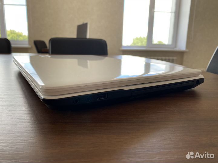 Packard Bell EasyNote 17.3