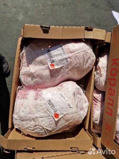 Окорок свиной замороженный