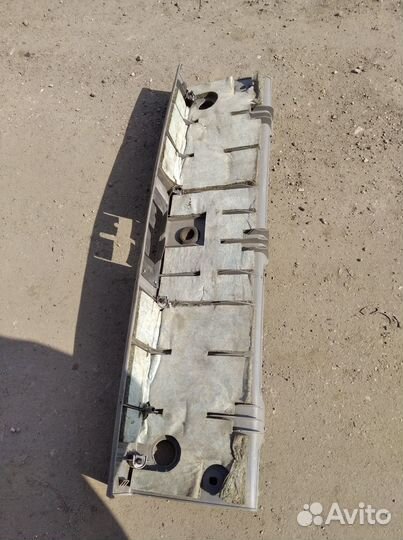 Накладка замка багажника Киа Рио 1 универсал