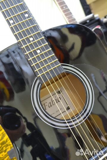 Гитара новая