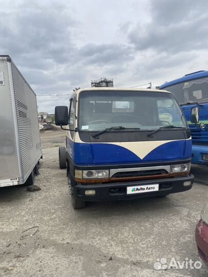 Mitsubishi Fuso Canter промтоварный, 2001