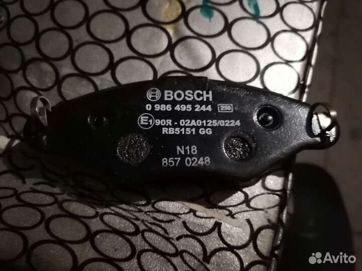 Передний и задние тормозные колодки на пежо 206