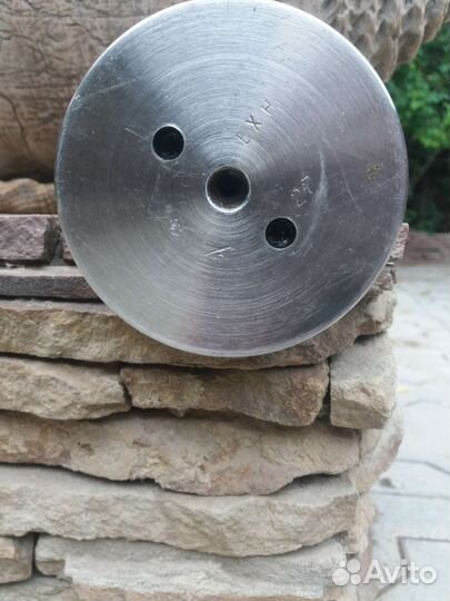 Клапан судового двигателя