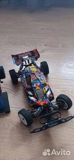 Машинка на пульте управления