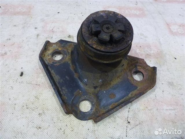 Подушка двигателя передняя правая Ford Fusion CBK