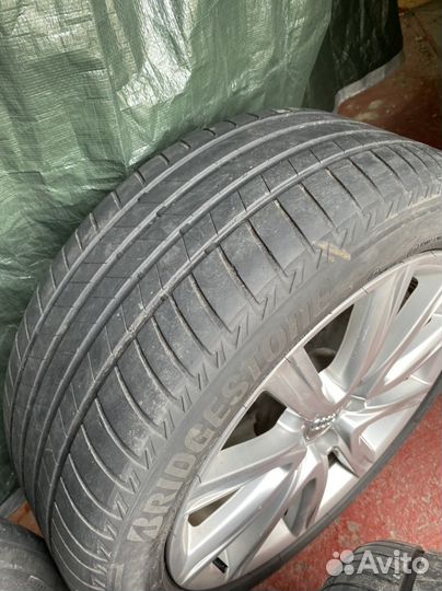 Bridgestone 613V 245/45 R18