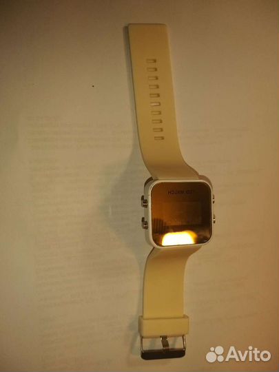 Часы наручные