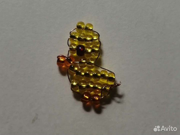 Фигурка из бисера (утёнок )