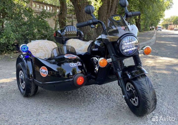 Детский электромобиль двухместный