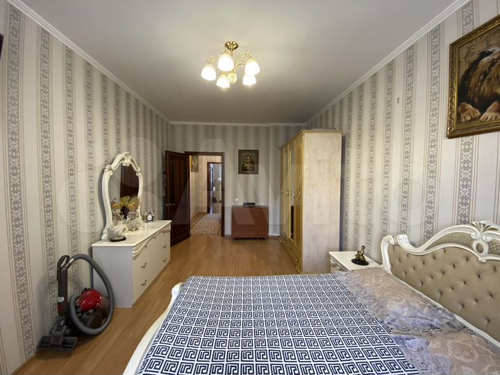 3-к. квартира, 88 м², 1/5 эт.