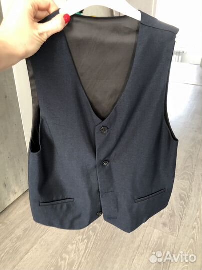 Пиджак и жилетка на мальчика