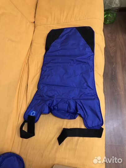 Жилетка и шапка Artraid