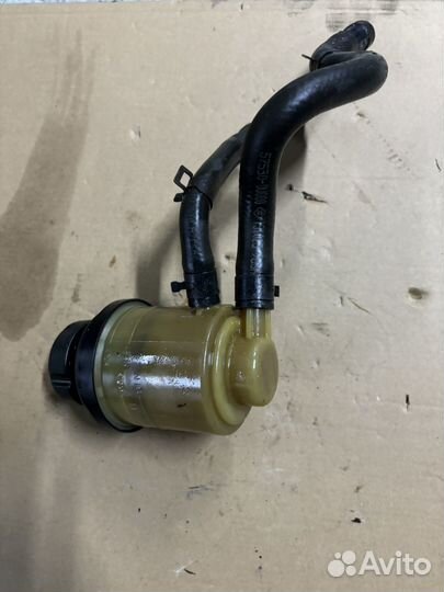 Бачок гур Kia Rio 3