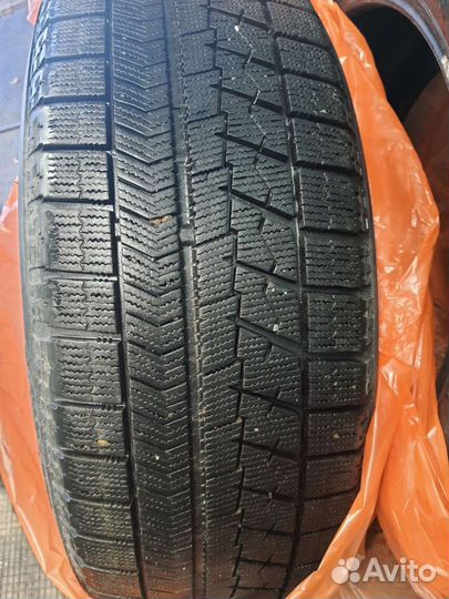 Bridgestone Blizzak VRX 225/60 R18 100S