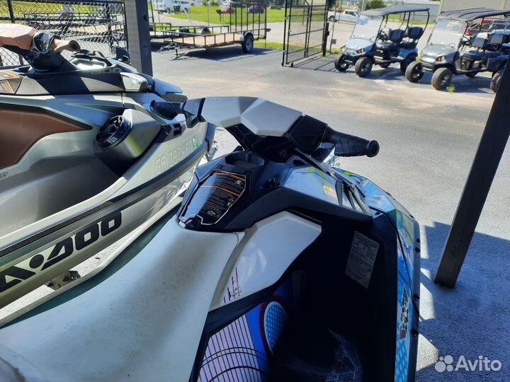 Sea-Doo Spark Trixx 2-Up, 2023