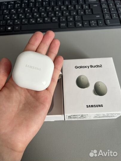 Беспроводные наушники samsung galaxy buds2