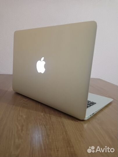 Apple MacBook Air 13 2014