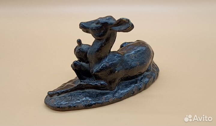 Олениха с оленёнком. Чугун. счлз