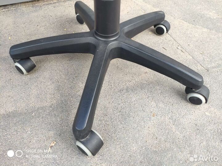 Компьютерное кресло