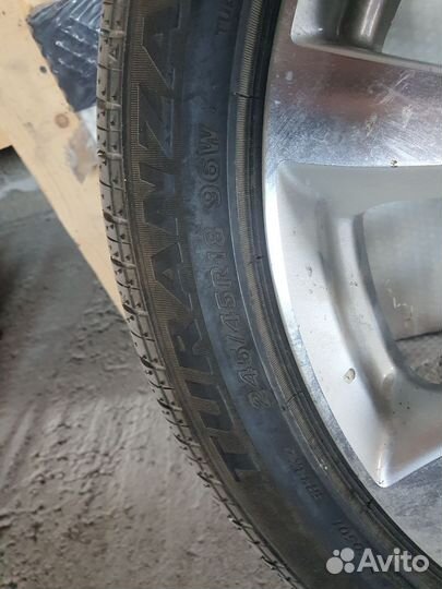 Колесо Infiniti R18