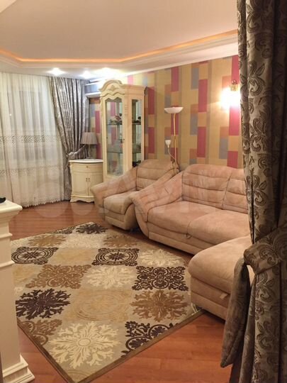 3-к. квартира, 100 м², 2/9 эт.