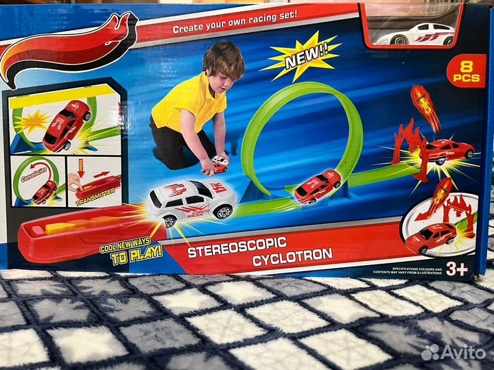 Игрушка трек. Одно кольцо, одна машинка