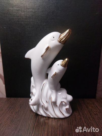 Набор керамических статуэток дельфины