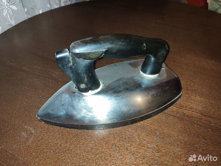 Утюг тяжелый