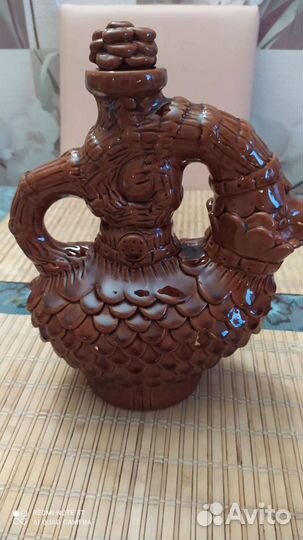 Глиняный кувшин