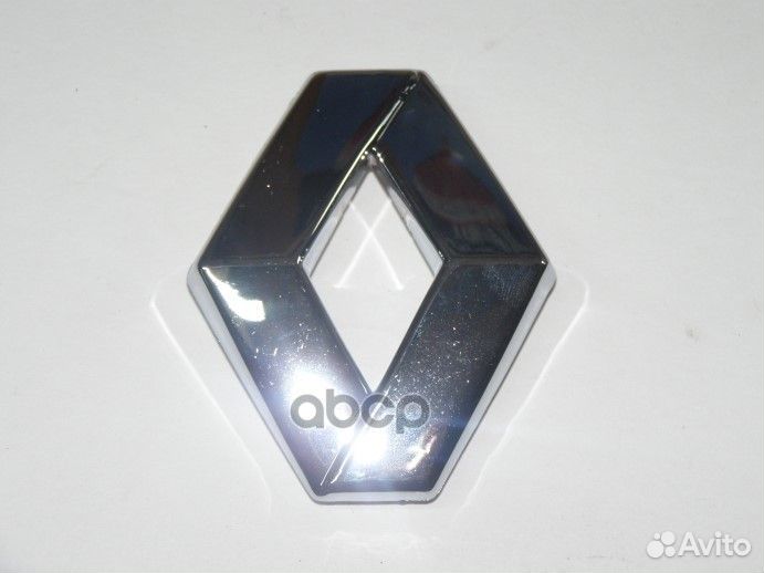 Эмблема renault передняя renault 8200027424