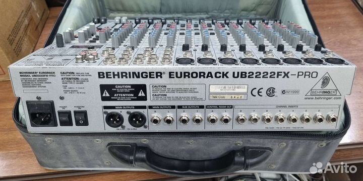 Микшерный пульт Behringer UB2222FX-PRO