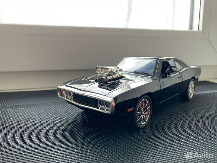 Машинка Dodge Charger R/T (1970)