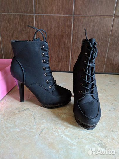 Ботинки 35размер