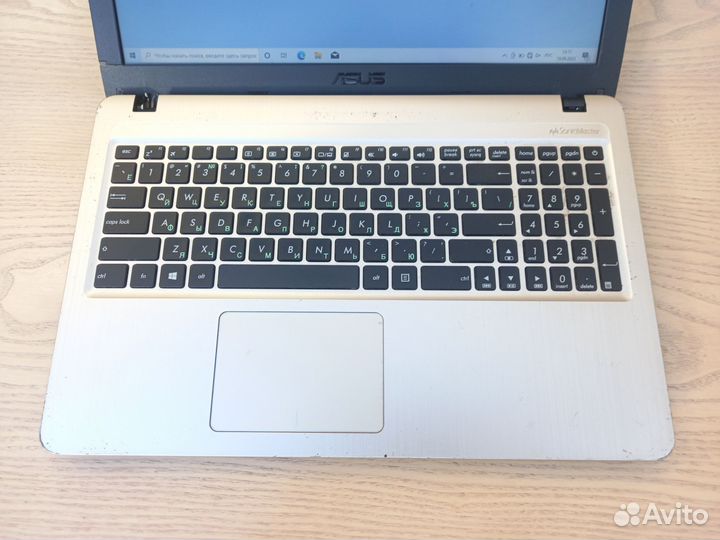 Ноутбук Asus /4 ядра/ 2.7 ггц