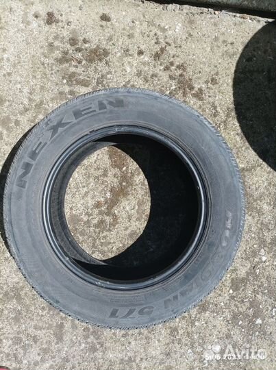 Nexen Roadian 571 235/65 R17 104T