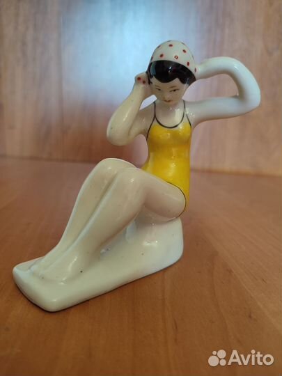 Пловчиха.Купальщица.Старая Гжель