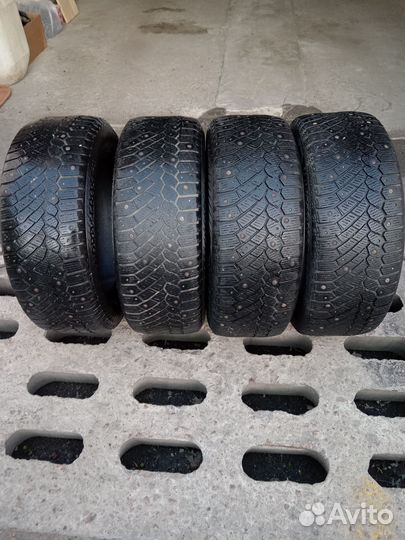 Gislaved Nord Frost 200 215/60 R16