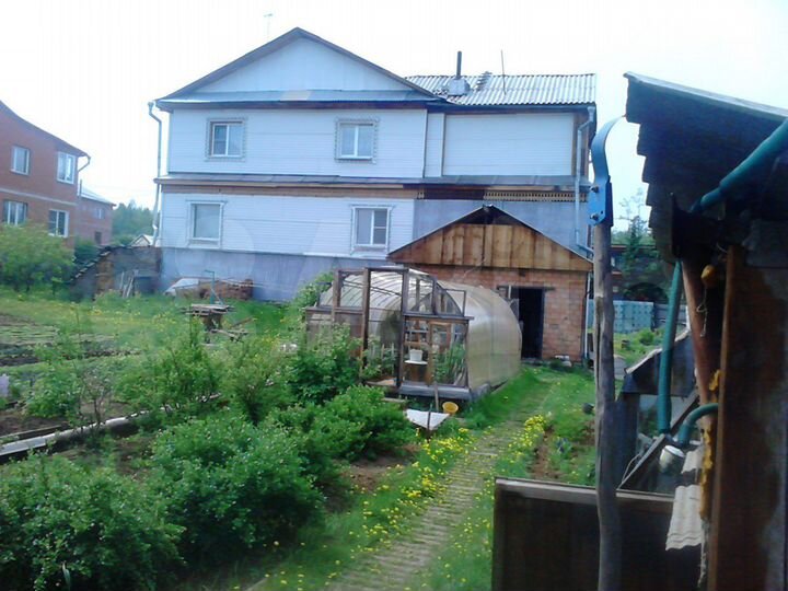 Дом 305 м² на участке 20 сот.