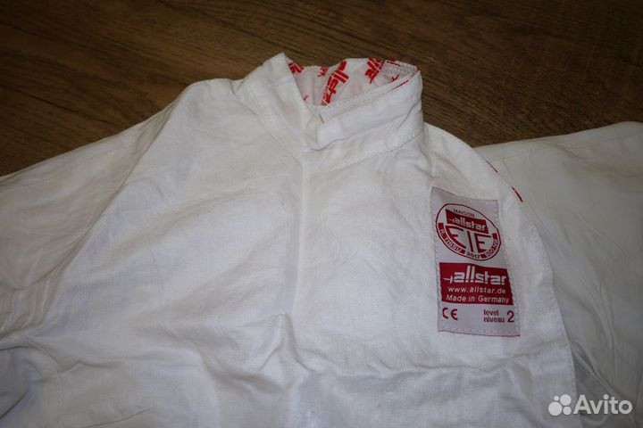 Набочник фехтовальный женский правый FIE