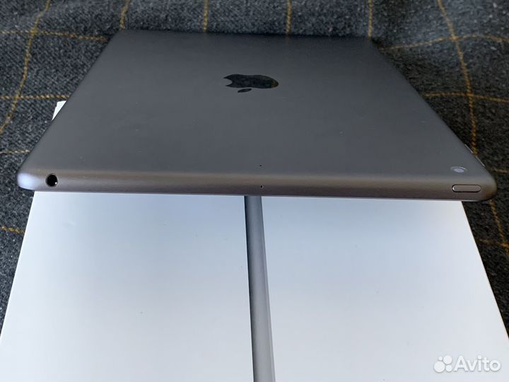 Планшет apple iPad 7 32 гб