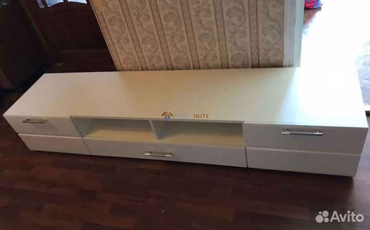 Тумба под телевизор (2м)