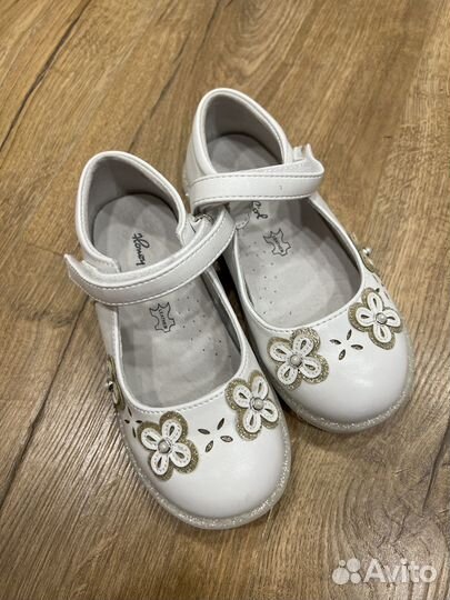 Сандалии для девочки